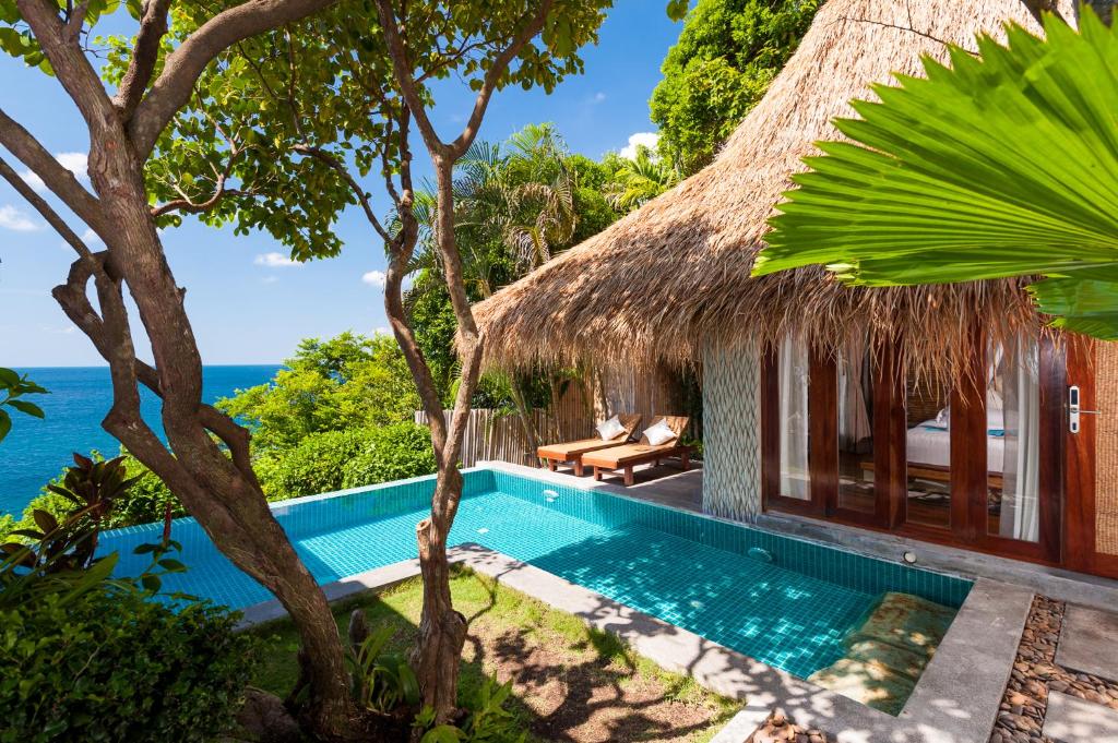 Luxury hotel stay in Koh Tao Thailand